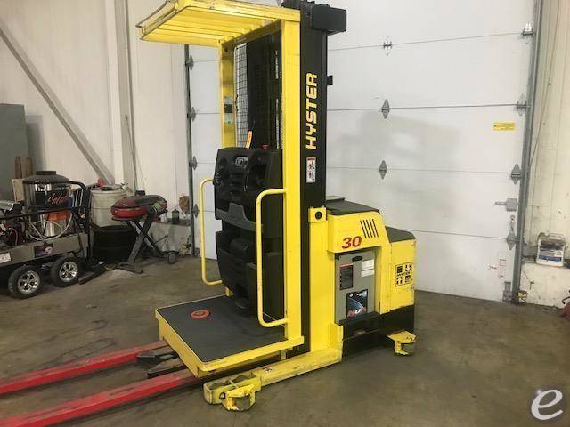 2015 Hyster R30XMS3 Electric Order Picker - 123Forklift