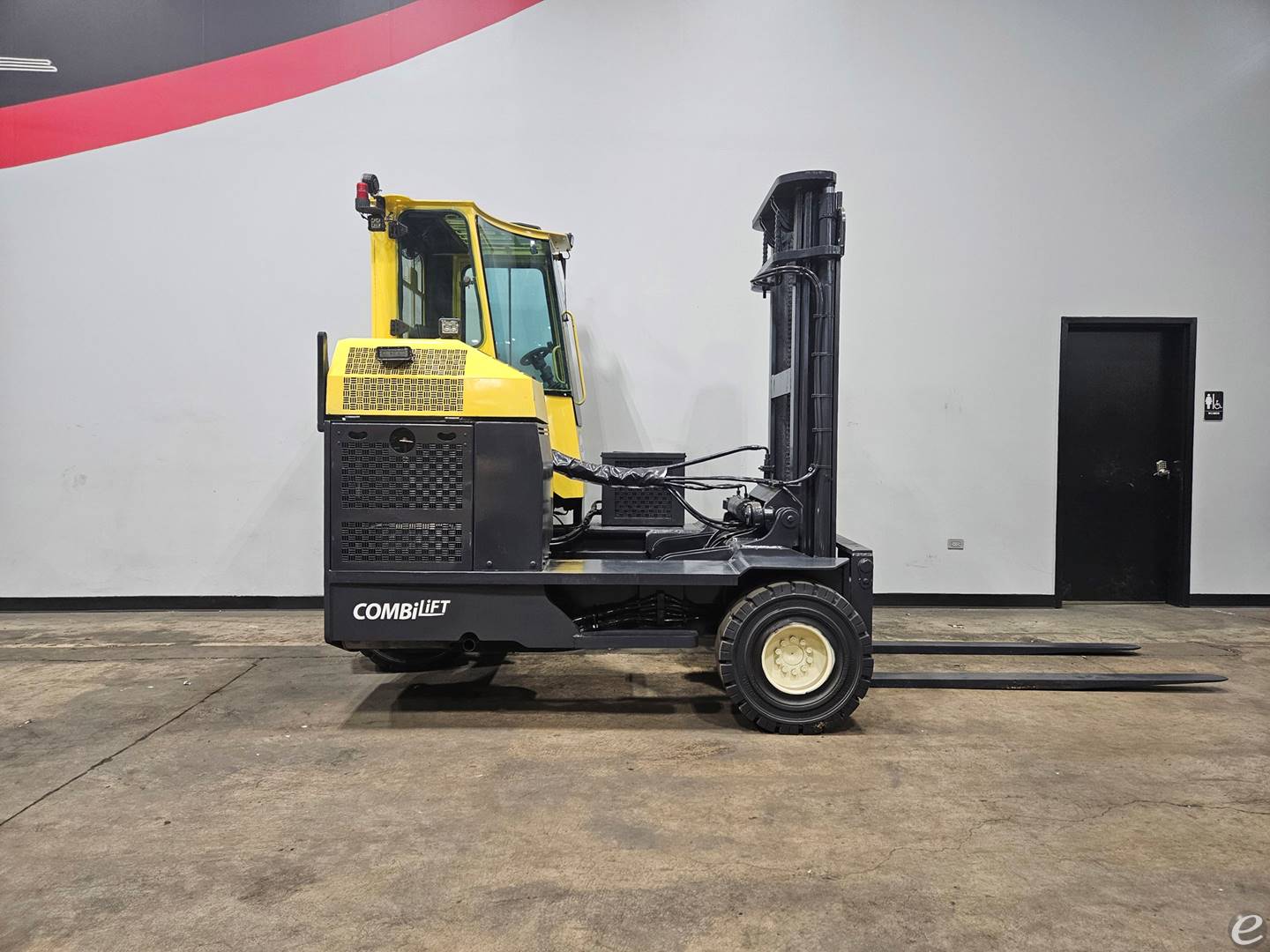 2017 Combilift C8000LR