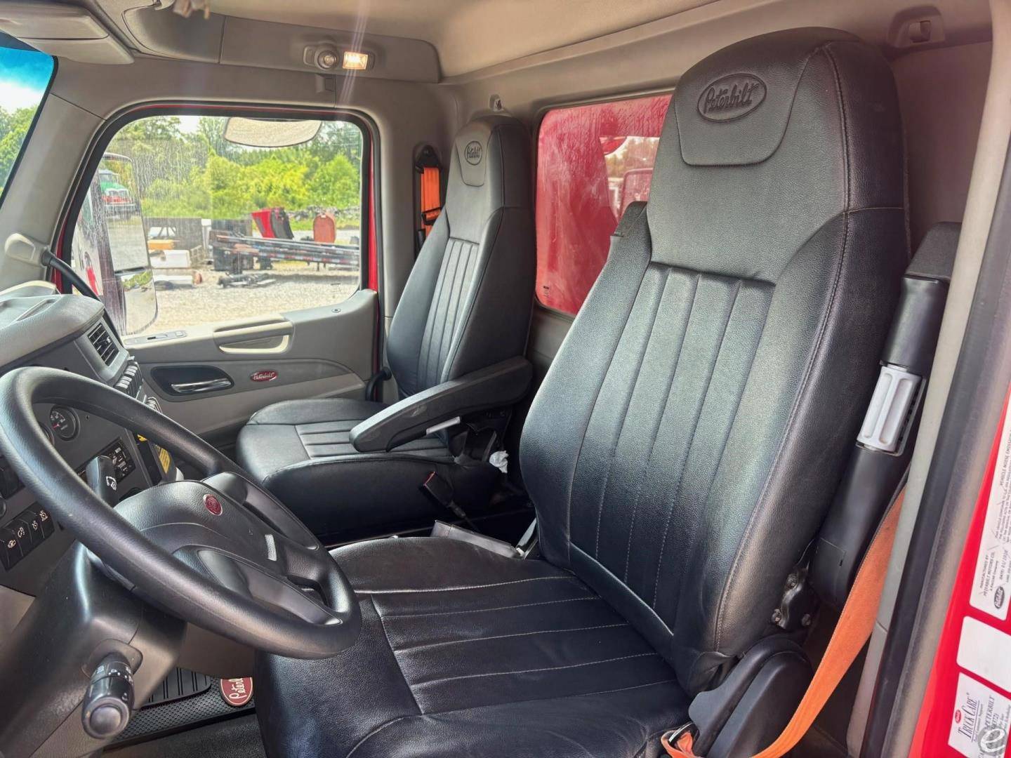 2021 Peterbilt 567