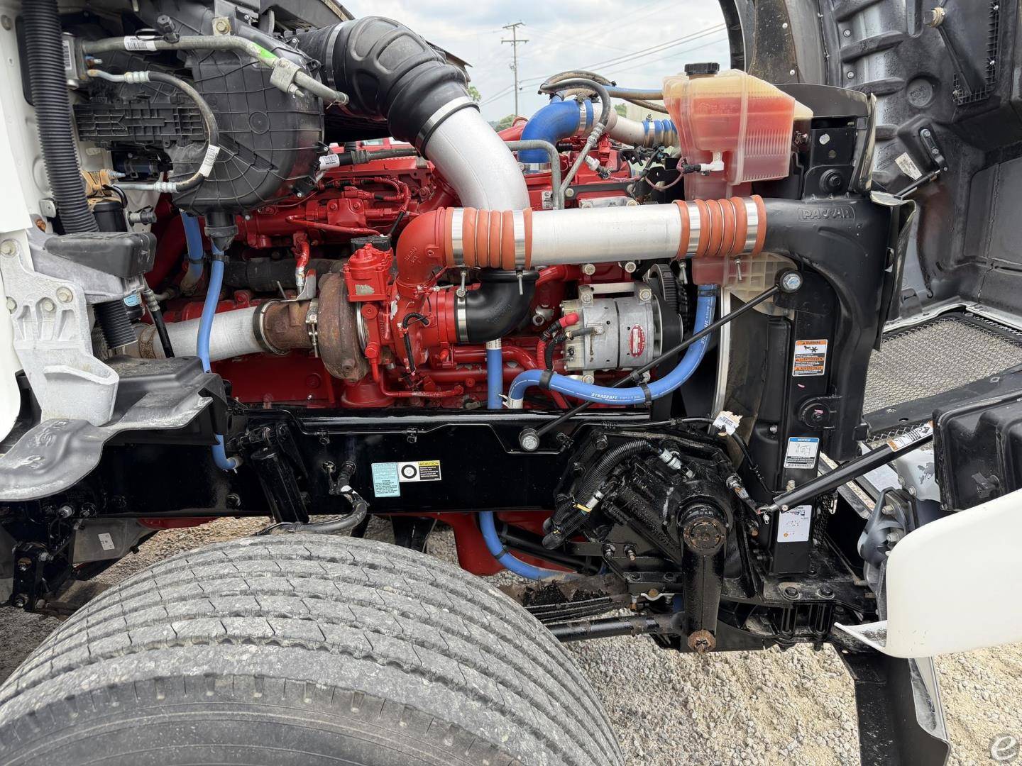 2023 Kenworth T880