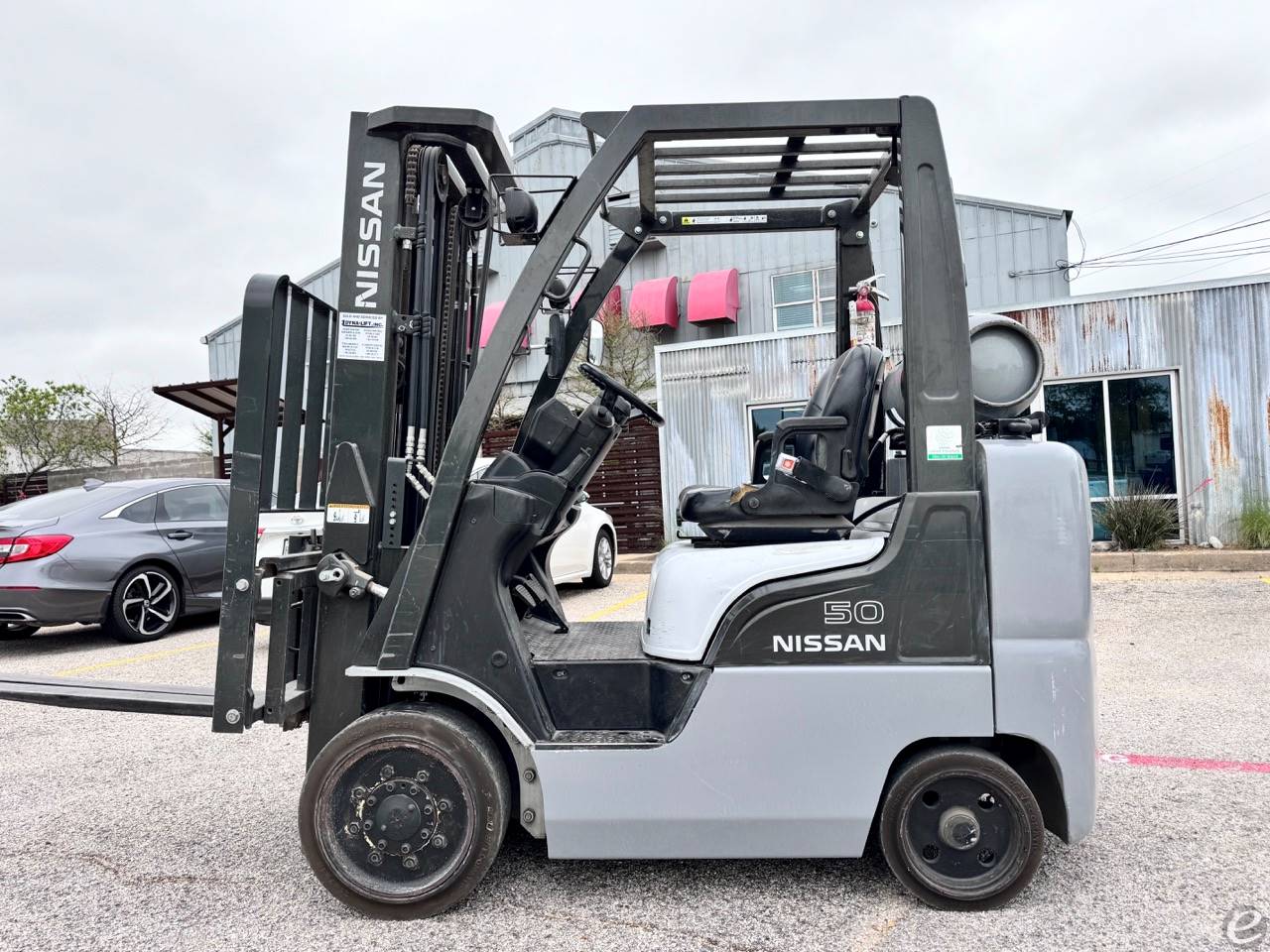 2011 Nissan                                             MCP1F2A25LV LP Gas Forklift - 123Forklift