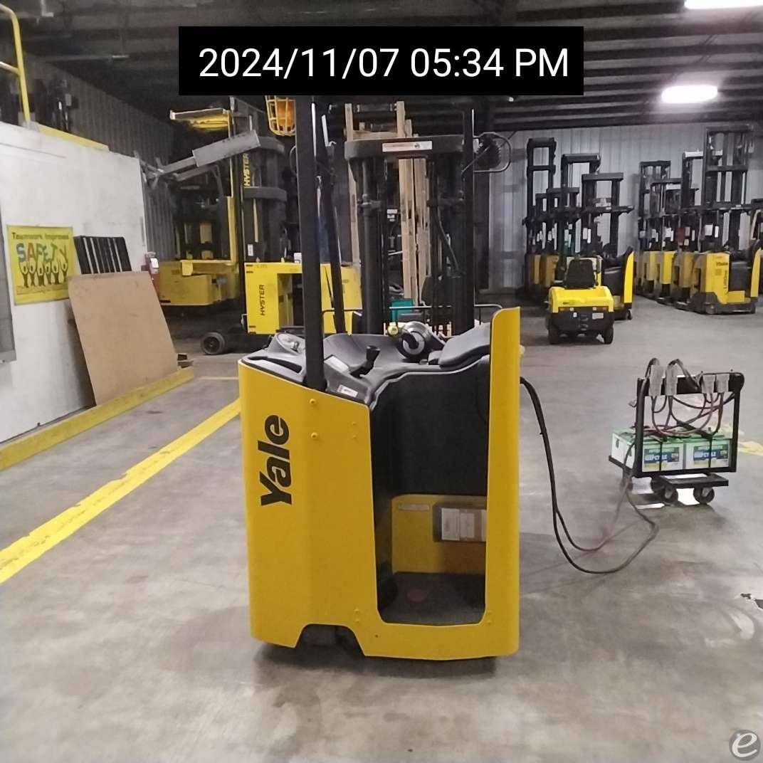 2017 Yale ESC030AD