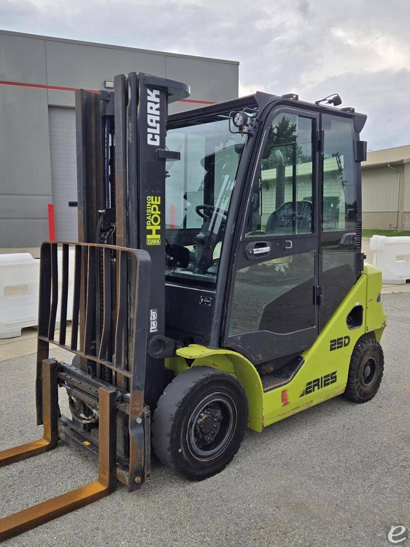 2022 Clark S25D