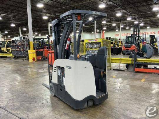 2023 Crown RC5735-35