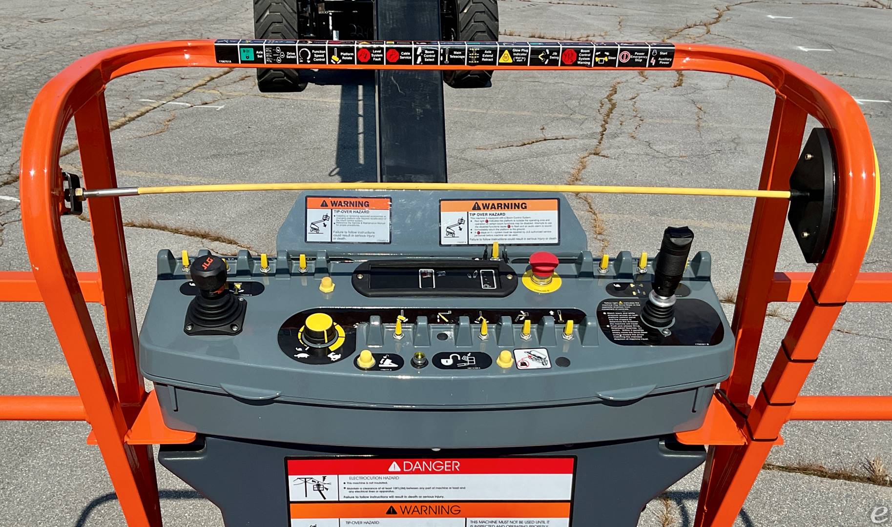 2017 JLG 1350SJP