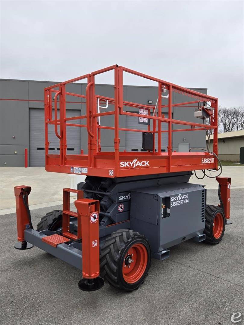 2013 Skyjack SJ6832RT Diesel Scissor Lift - 123Forklift