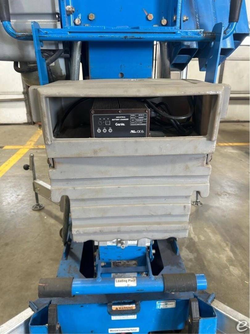 2016 Genie AWP30S
