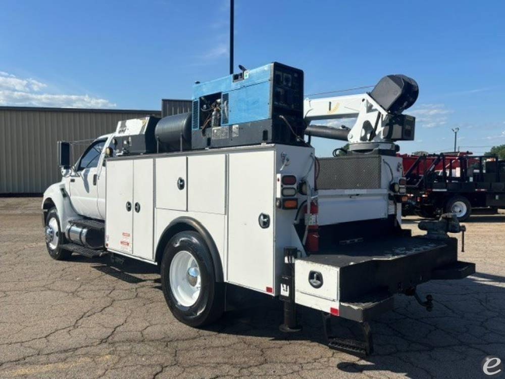2015 Ford F750 XLT SD