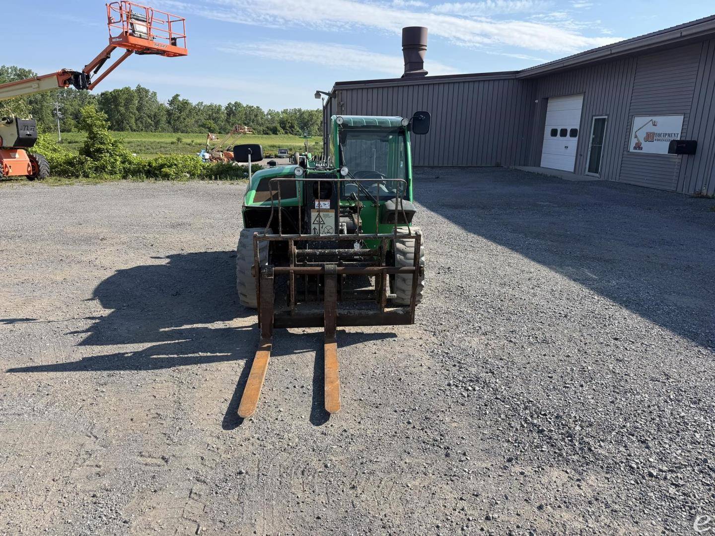 2017 JLG G5-18A