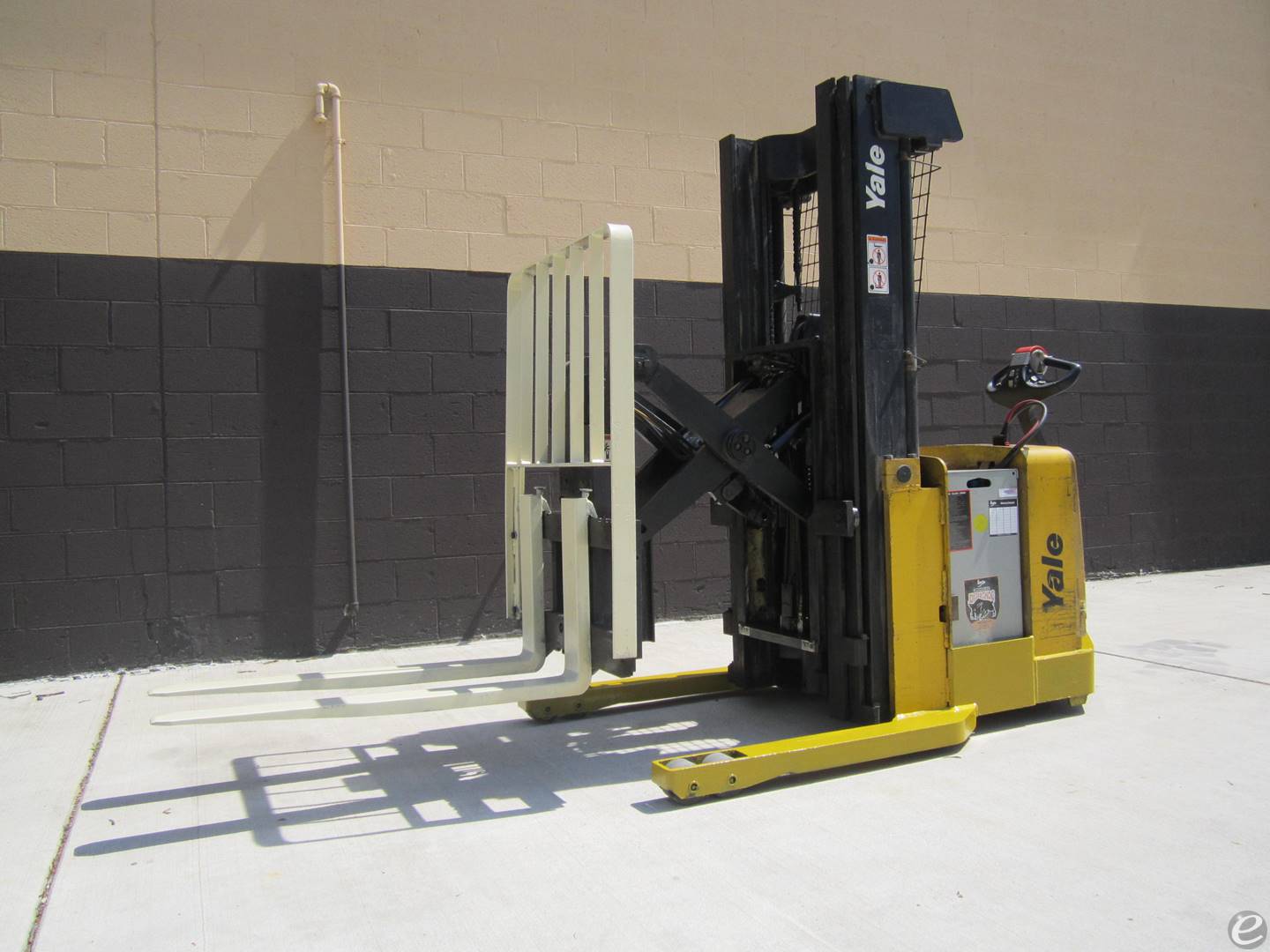 2004 Yale MRW030EN24TE078 Electric Forklift - 123Forklift