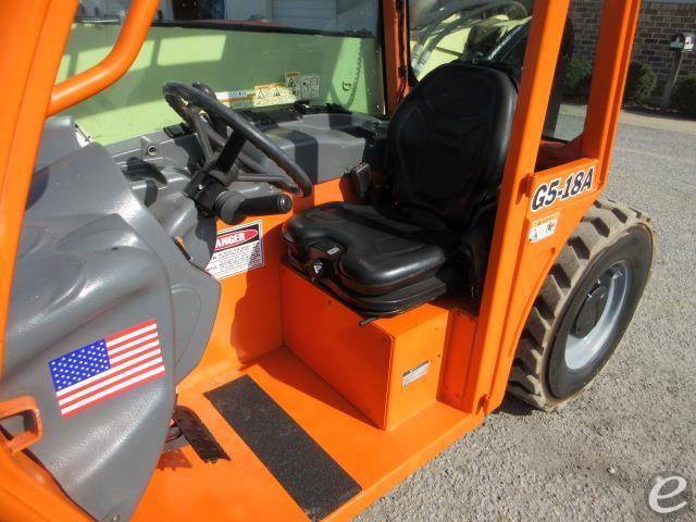 2017 JLG G5-18A