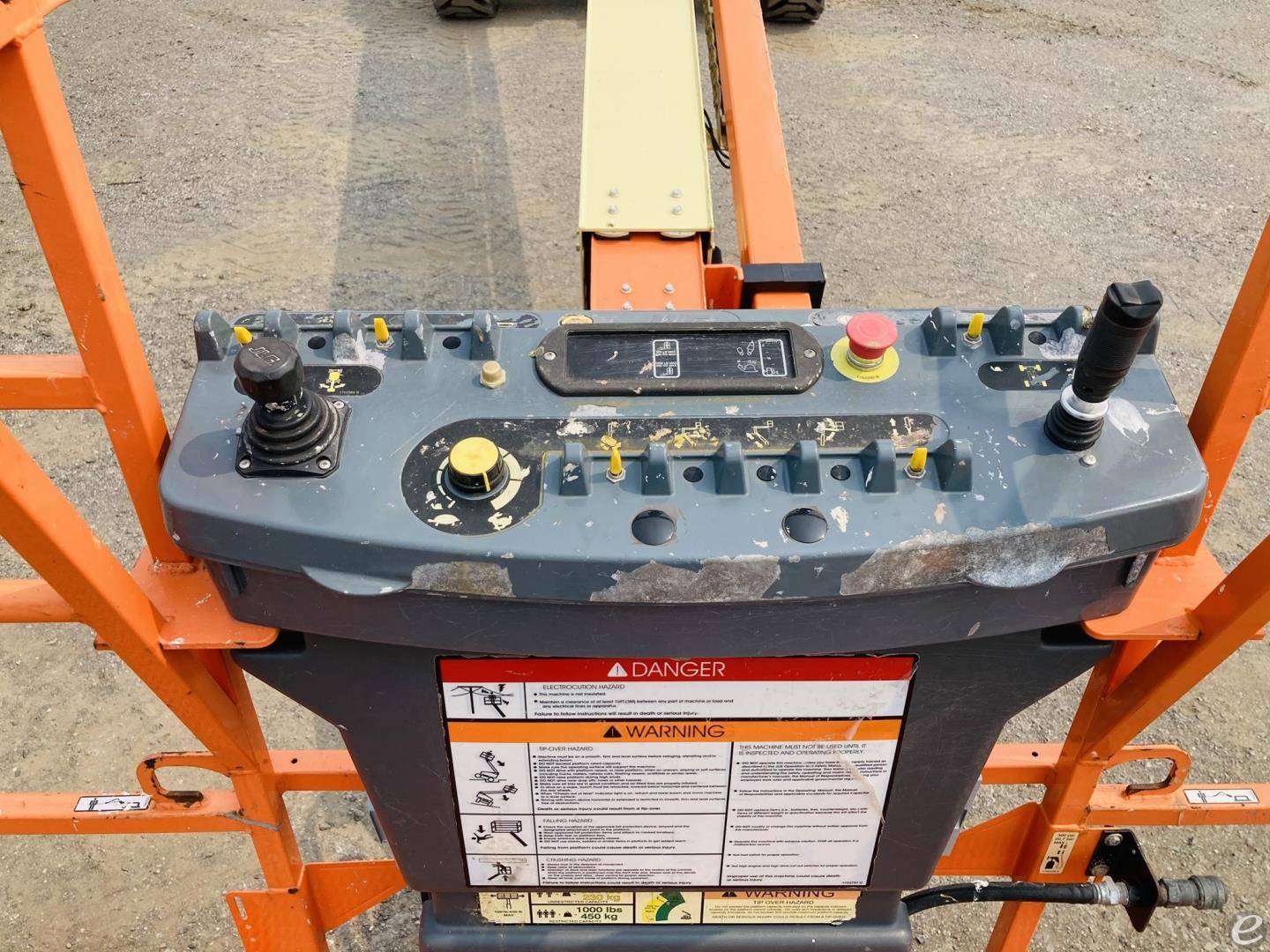 2006 JLG 800S