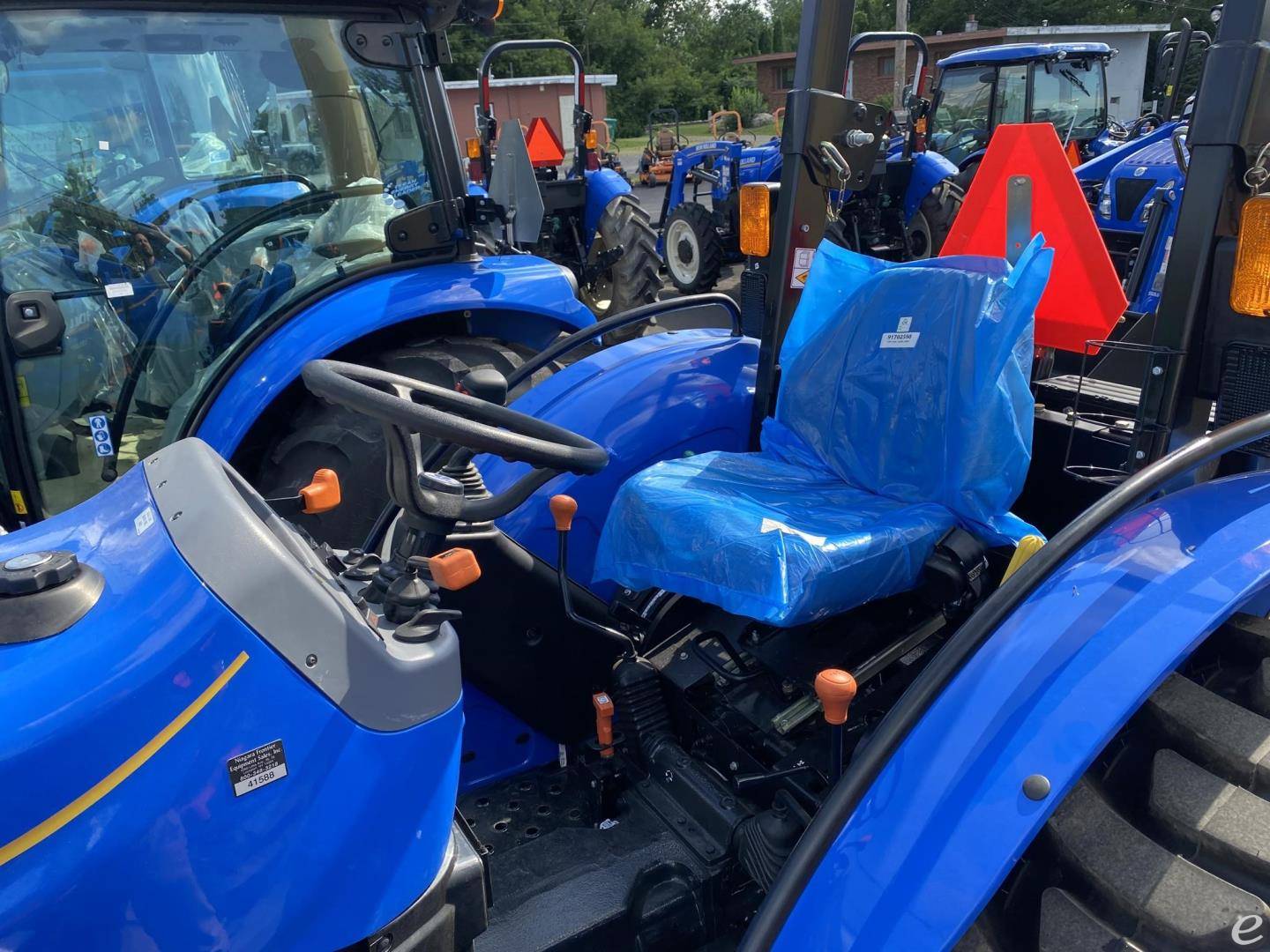 2025 New Holland WORKMASTER 60