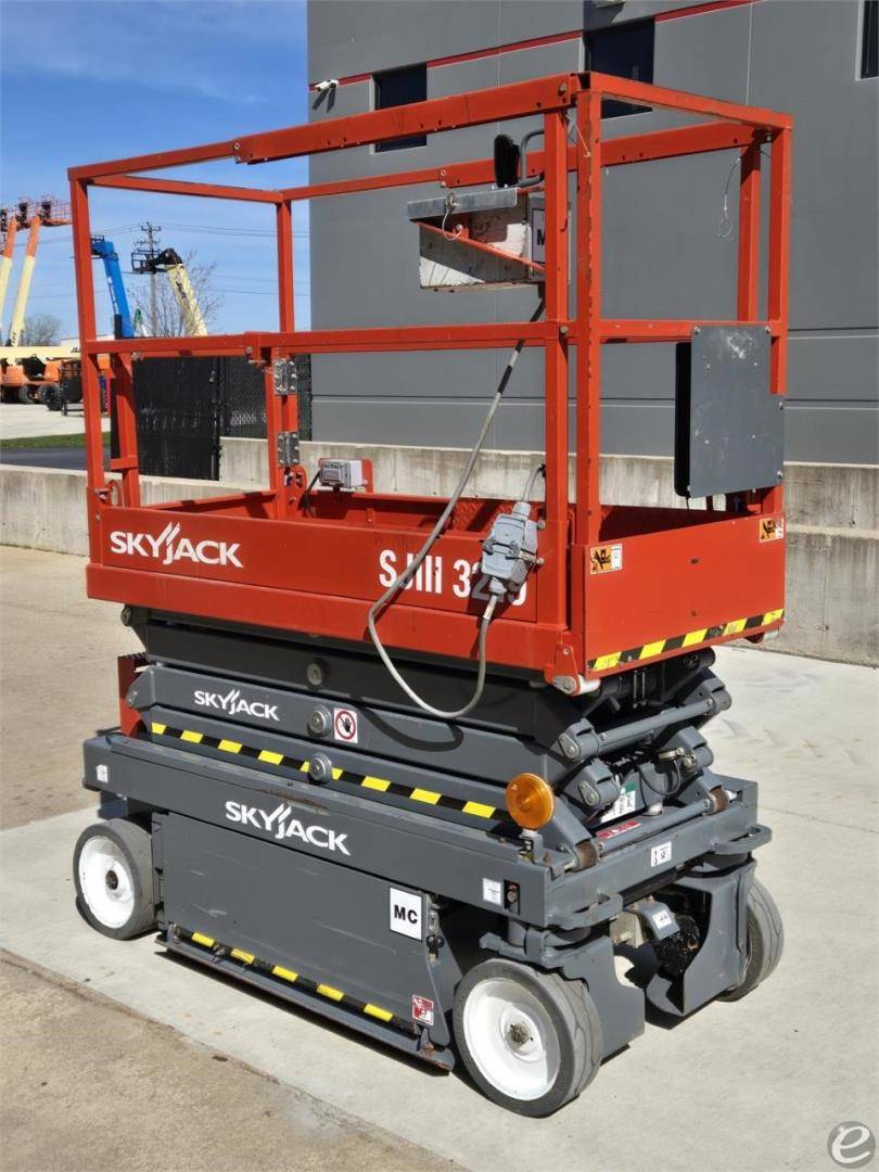 2019 Skyjack SJIII3219 Electric Scissor Lift - 123Forklift