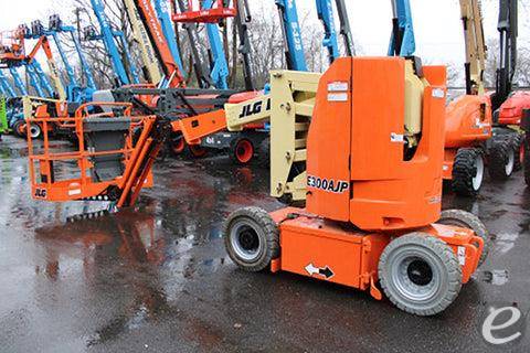 2014 JLG E300AJP