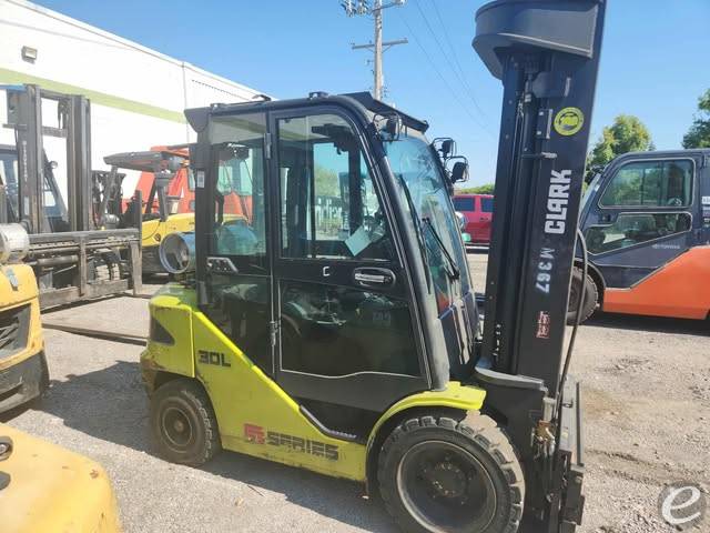 2019 Clark S30L