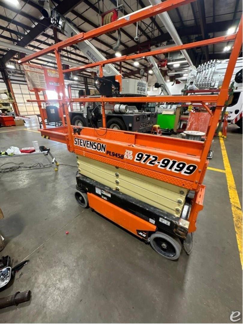 2021 JLG R1932i