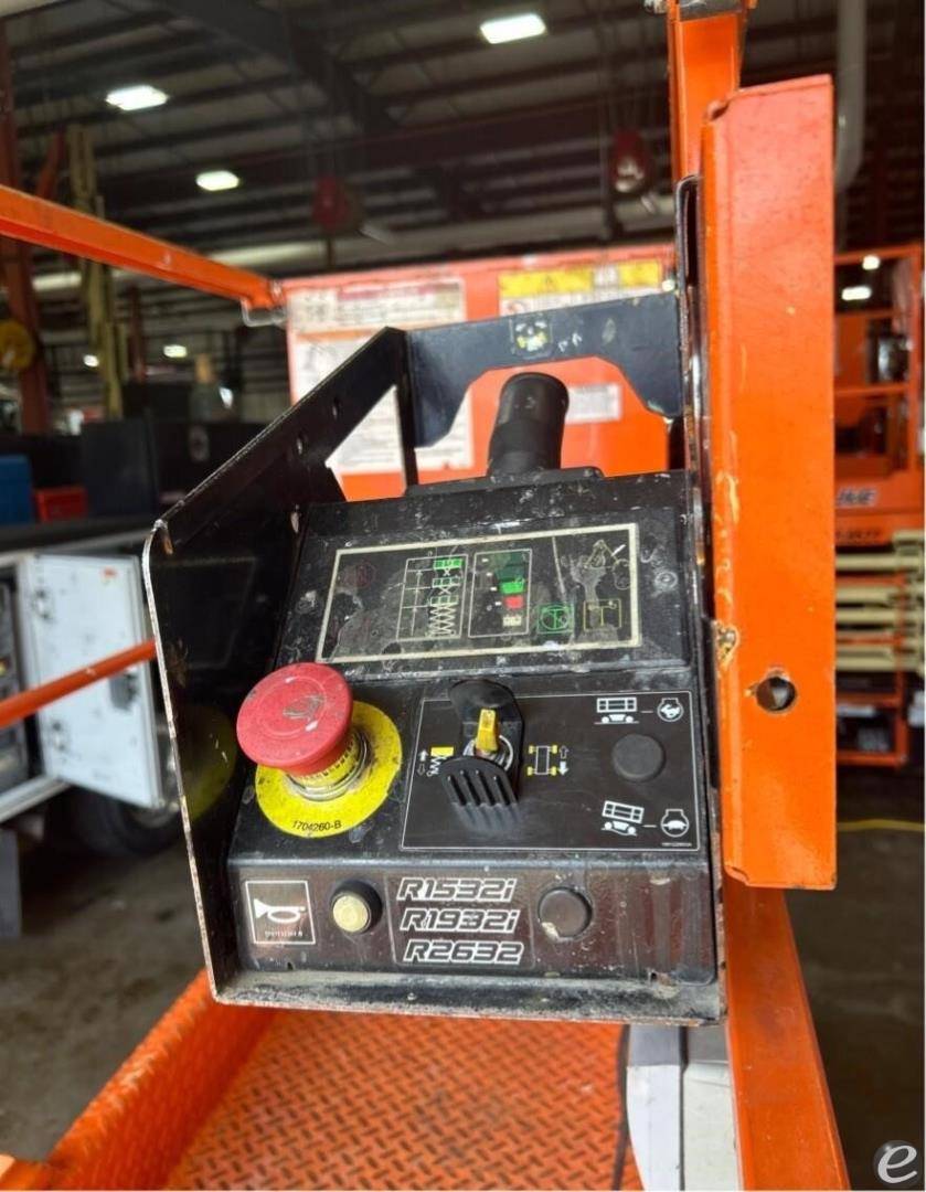 2021 JLG R1932i