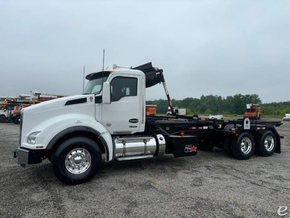 2024 Kenworth T880