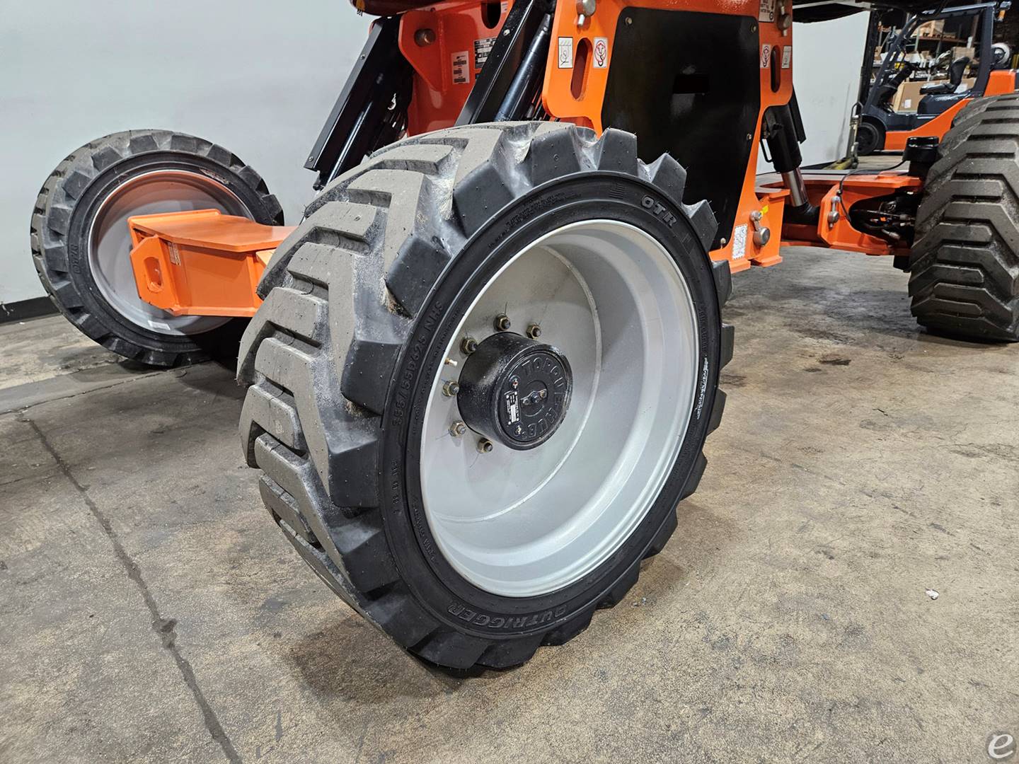 2023 JLG 670SJ