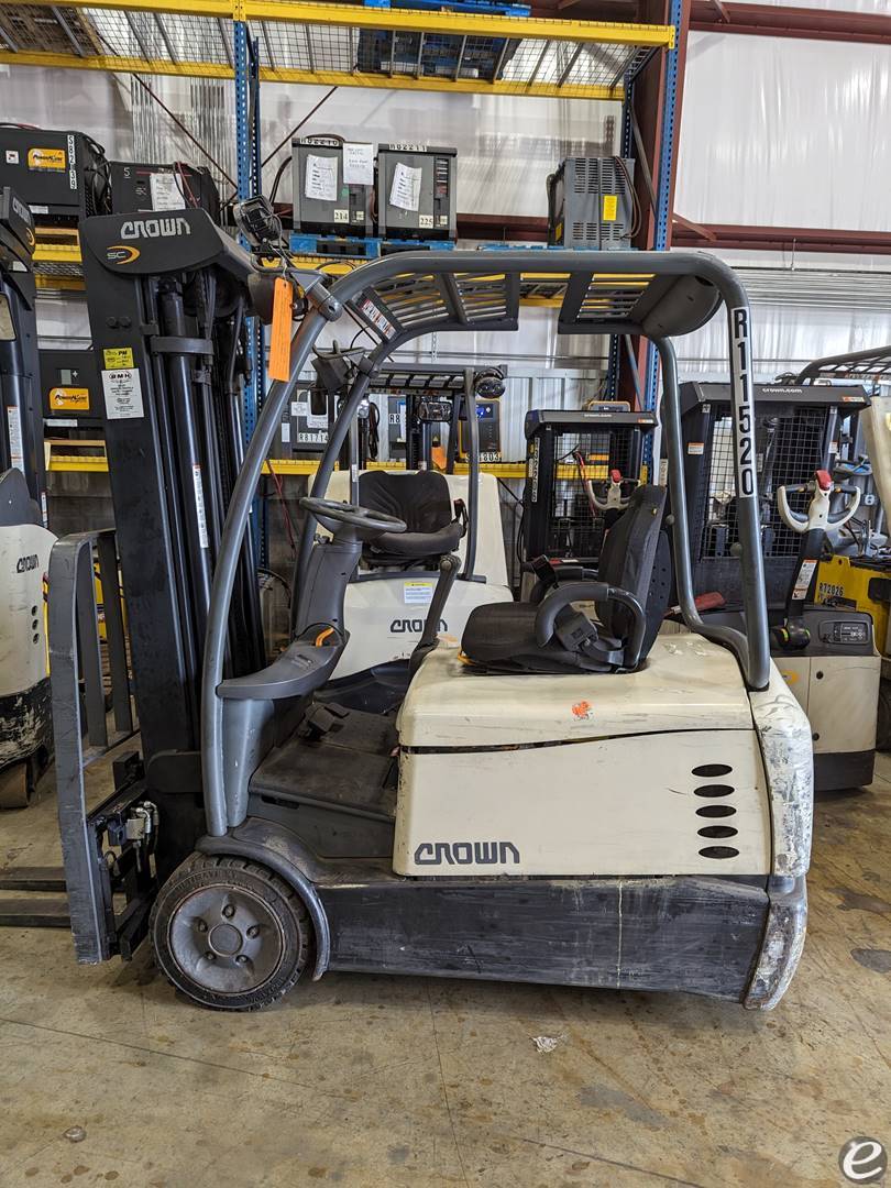 2015 Crown SC5225-40 Electric Forkl...
