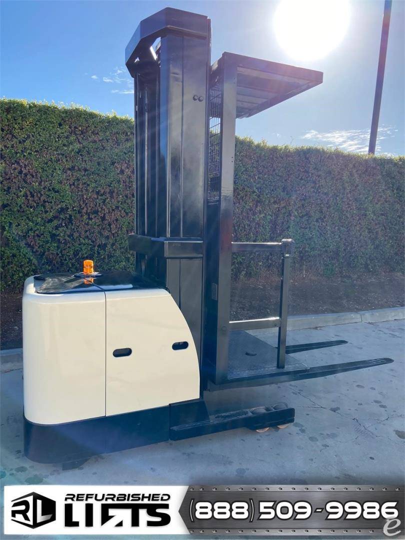 2007 Crown SP3420-30 Electric Order Picker - 123Forklift