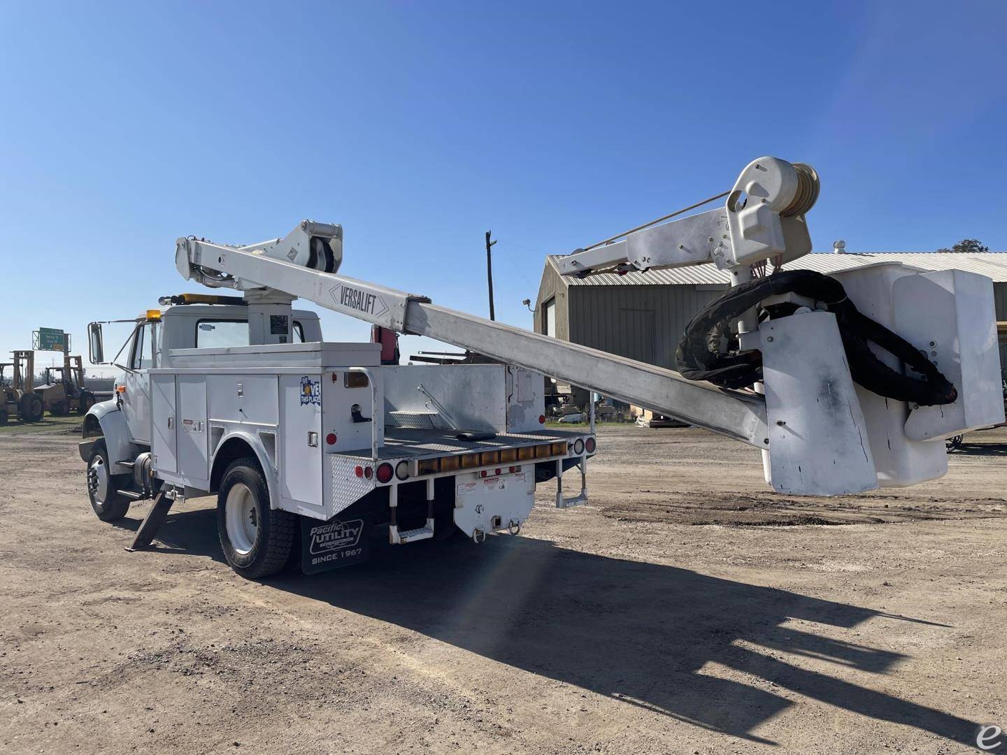 2001 International 4700