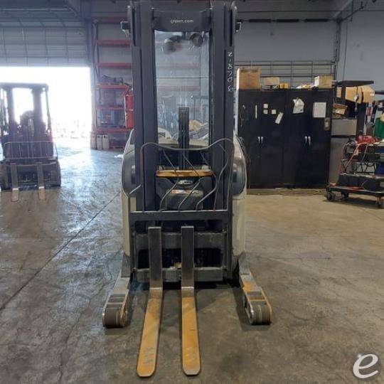2016 Crown RR5725-45