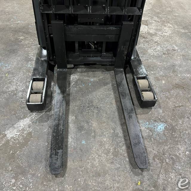 2022 Yale NR035DC