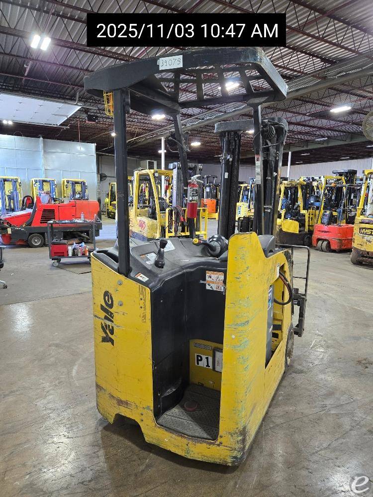 2018 Yale ESC040AD