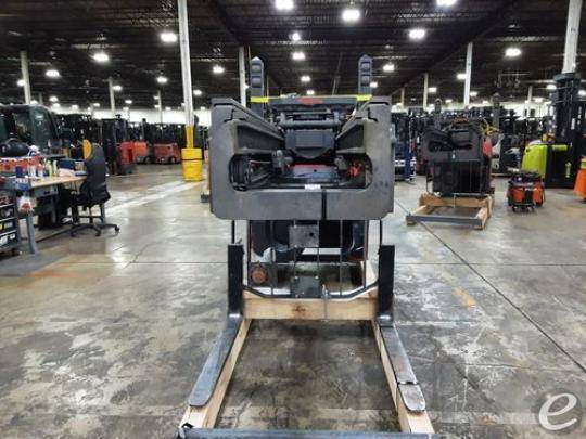 2015 Raymond 750 DR32TT