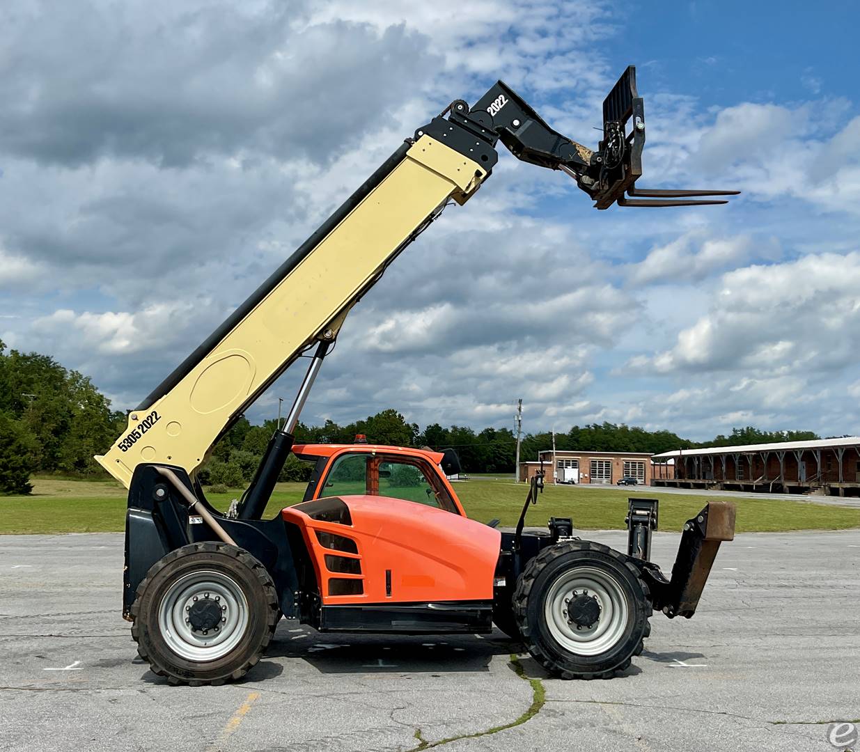 2020 JLG 1255