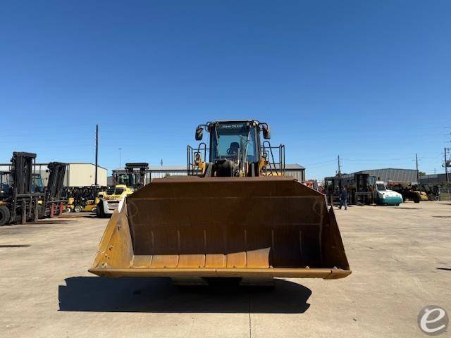 2018 John Deere 744KII