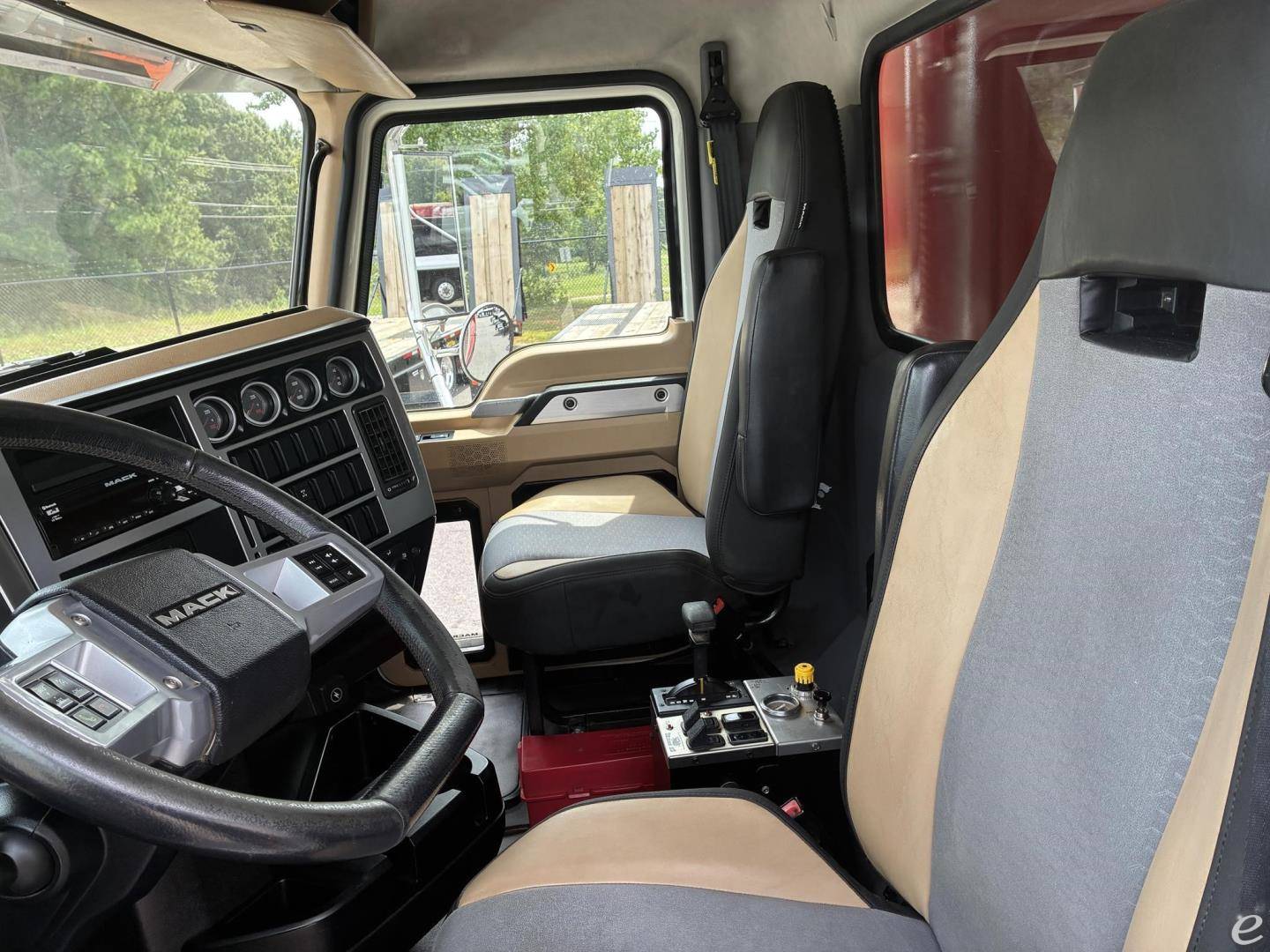 2020 Mack GRANITE 64FR