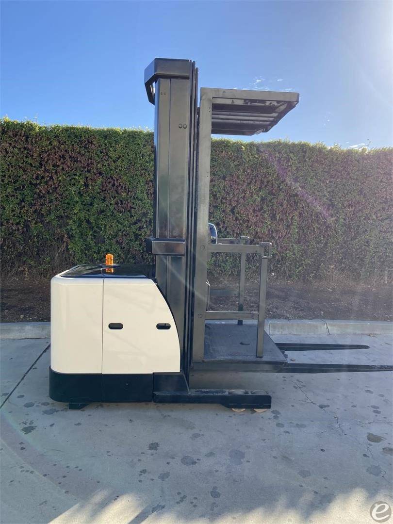 2007 Crown SP3420-30 Electric Order Picker - 123Forklift