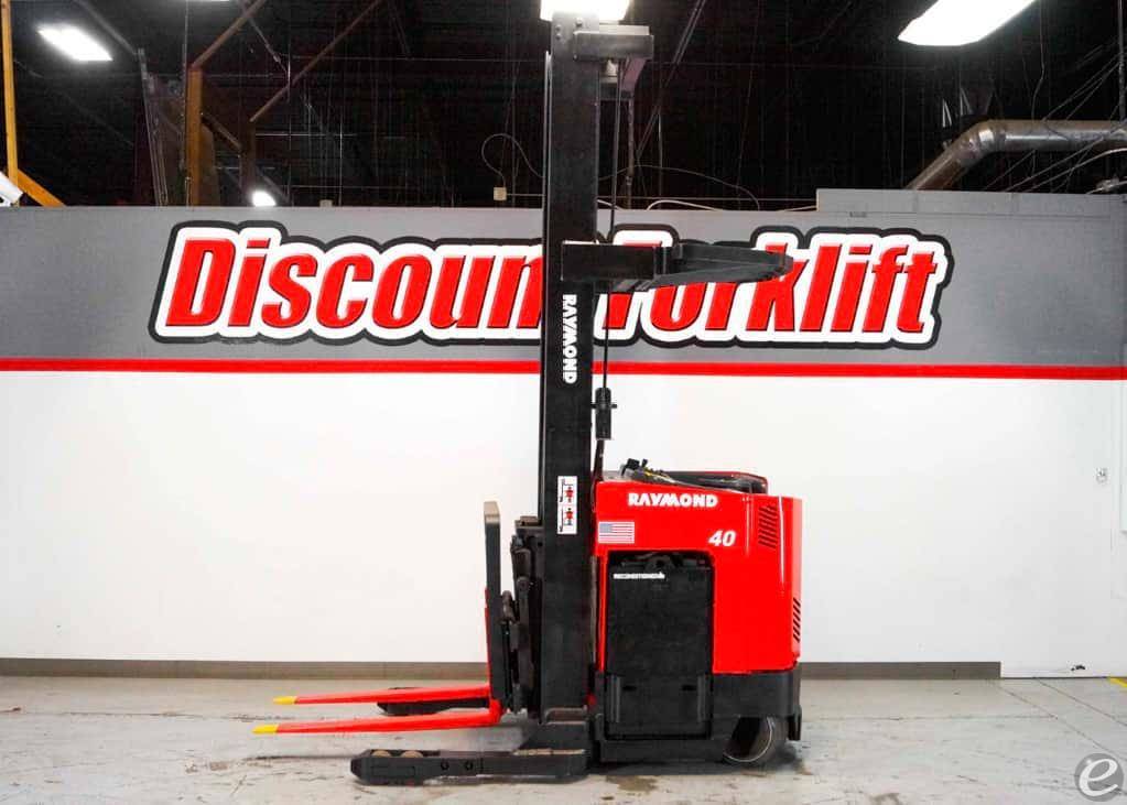 1999 Raymond R40TT Electric Reach Truck - 123Forklift