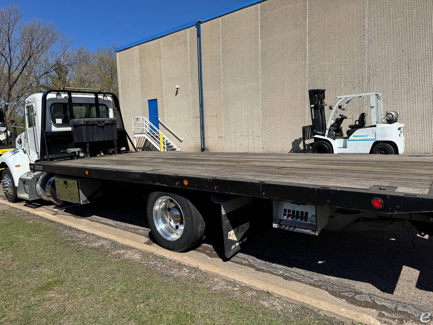2019 Peterbilt 337 Rollback