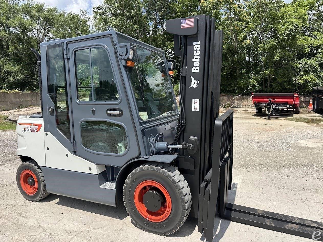 2011 Doosan D35S-5