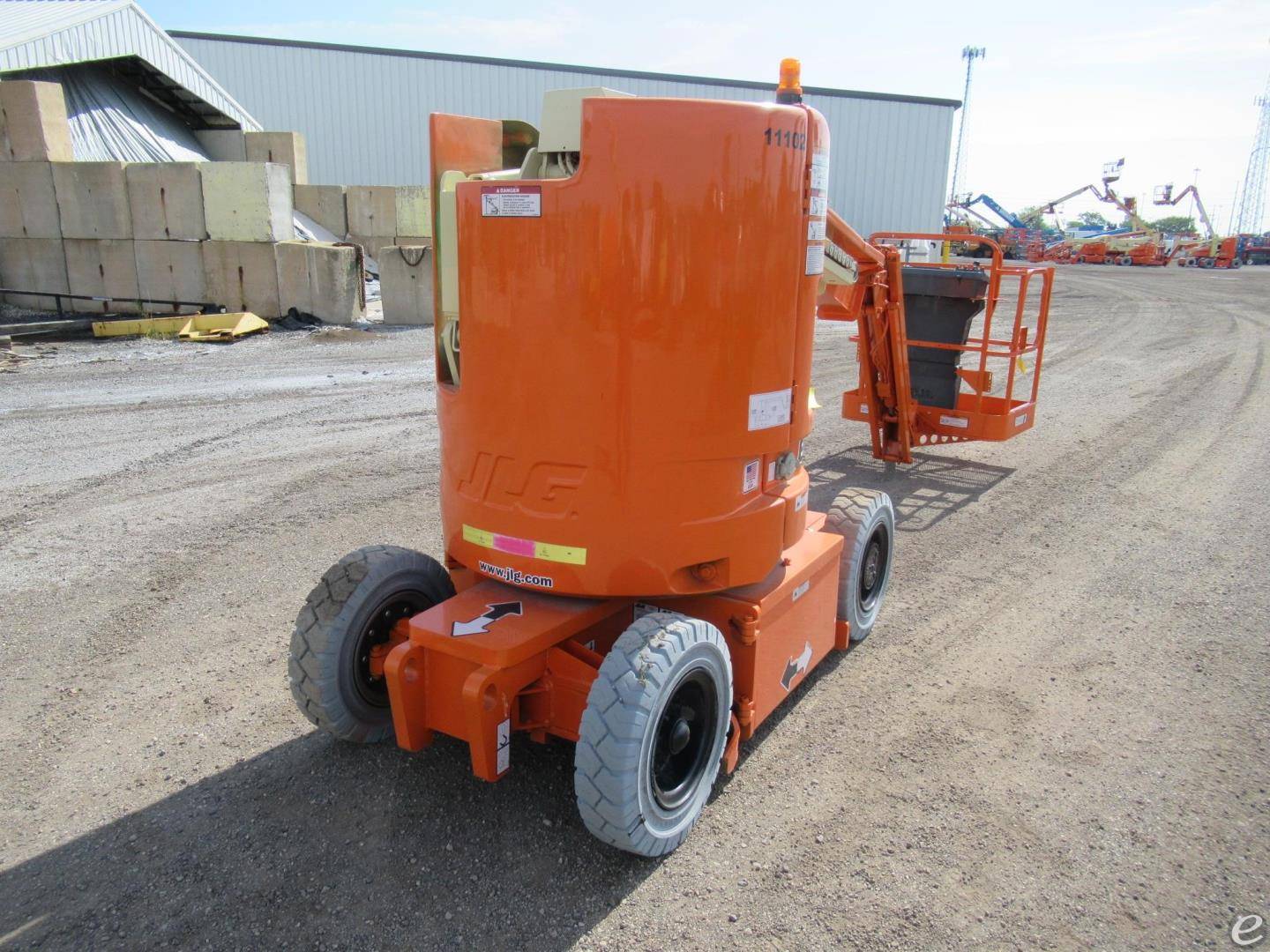 2013 JLG E300AJP
