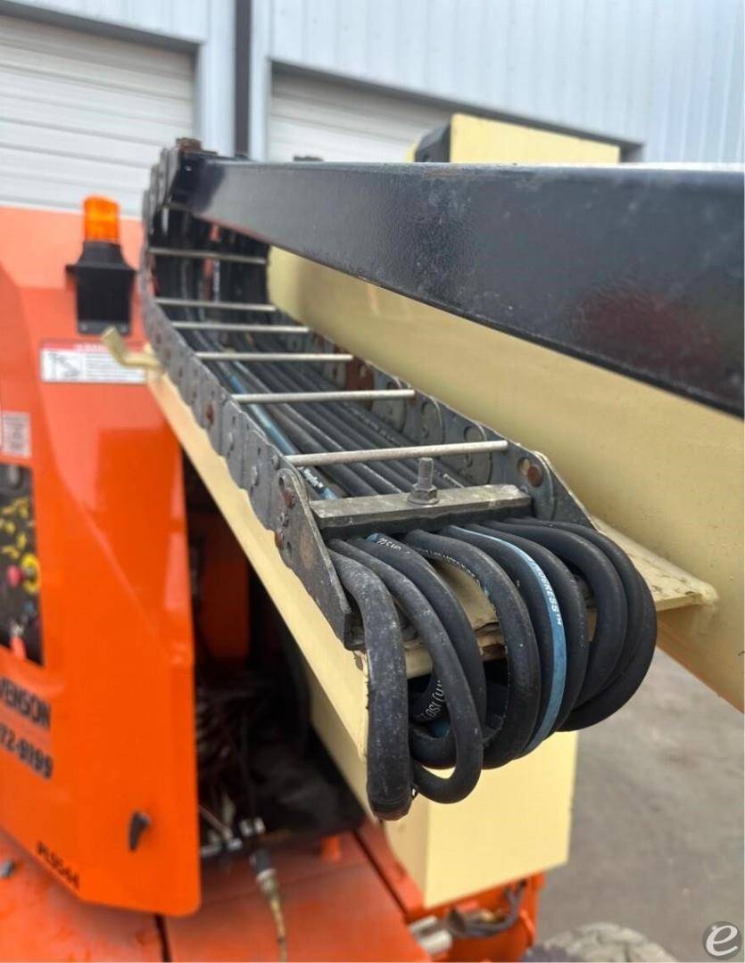2015 JLG E300AJP
