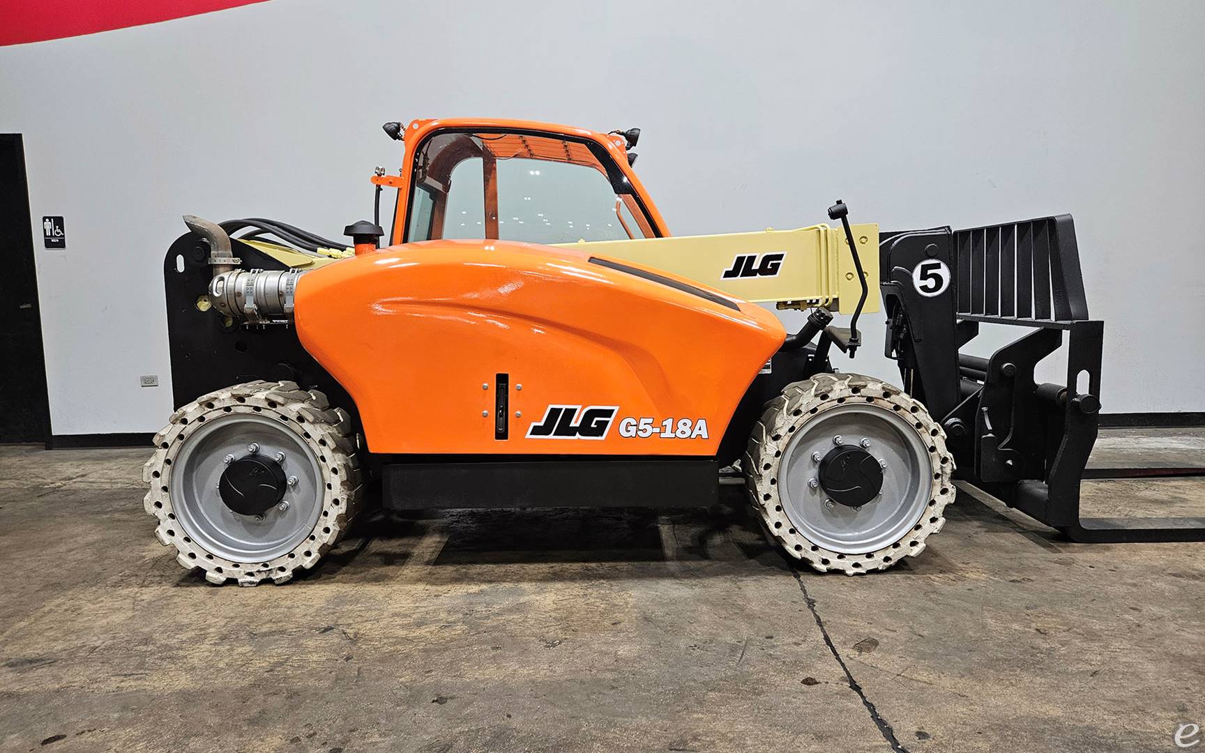 2015 JLG G5-18A