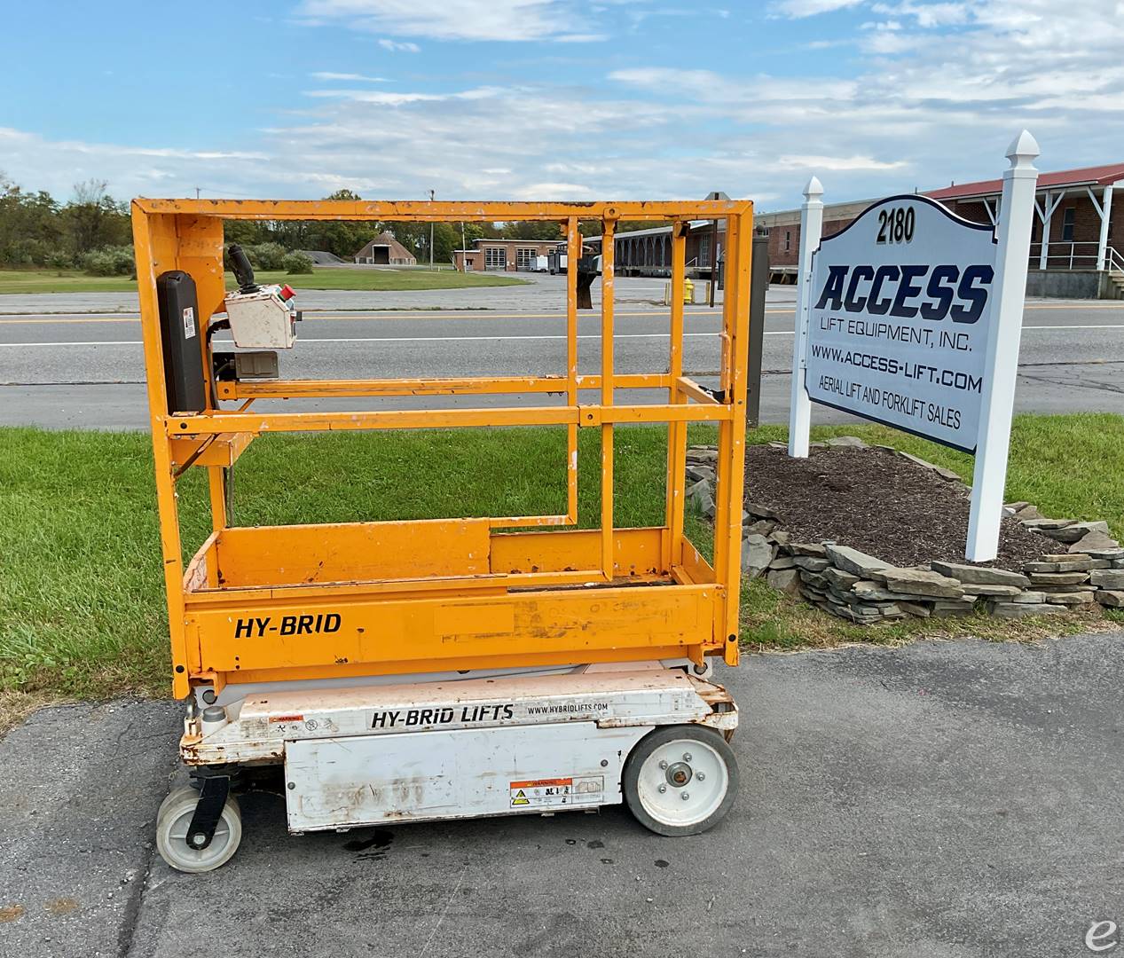 2017 Hy-Brid Lifts HB1230S3