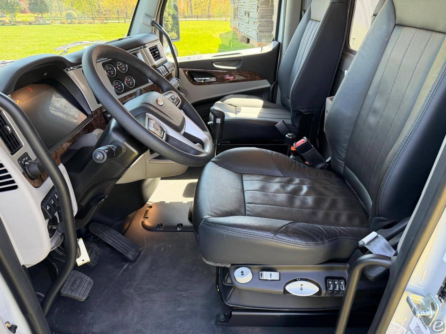 2026 Peterbilt 589