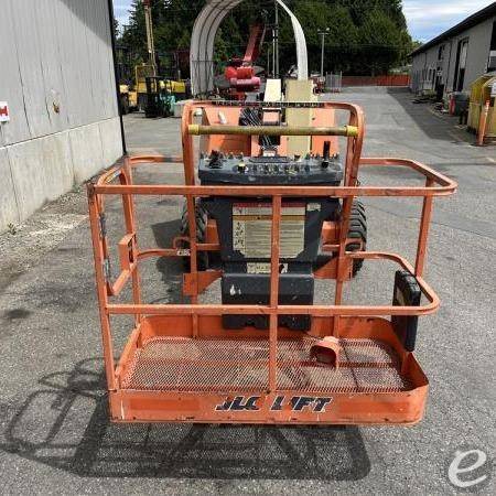 2017 JLG 340AJ