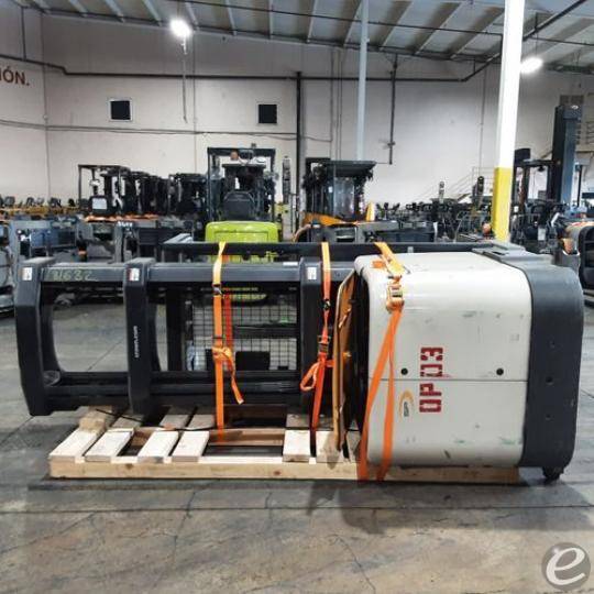 2016 Crown SP4030-30 Electric Order Picker - 123Forklift
