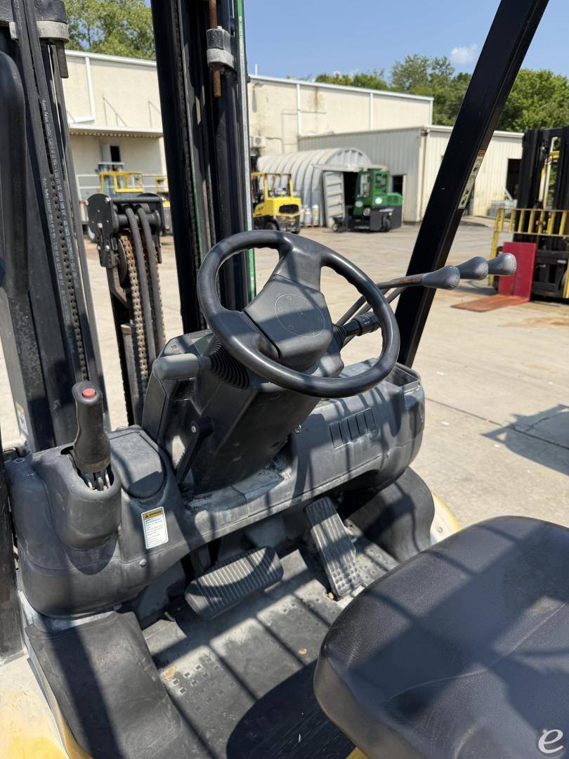 2017 Yale GLP060MX