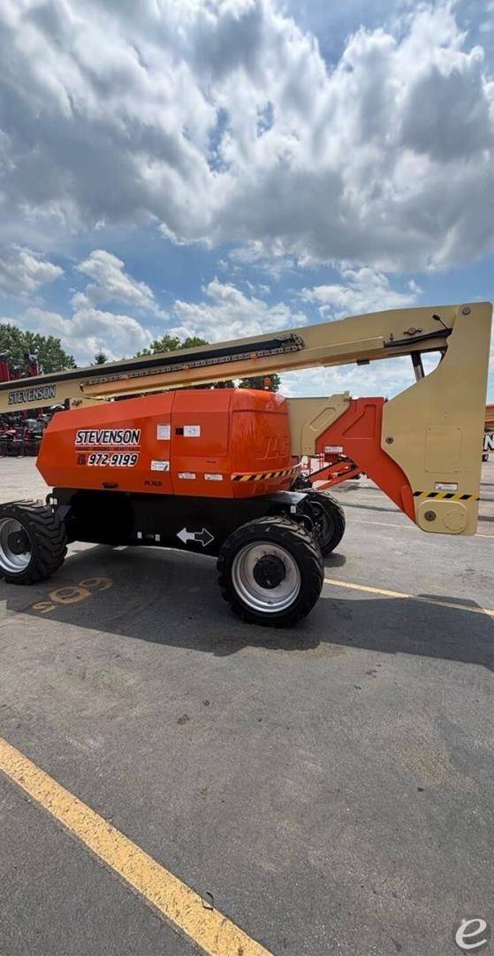 2015 JLG 800AJ