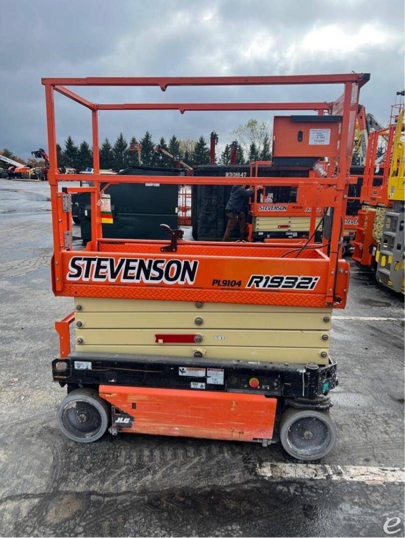 2021 JLG R1932i