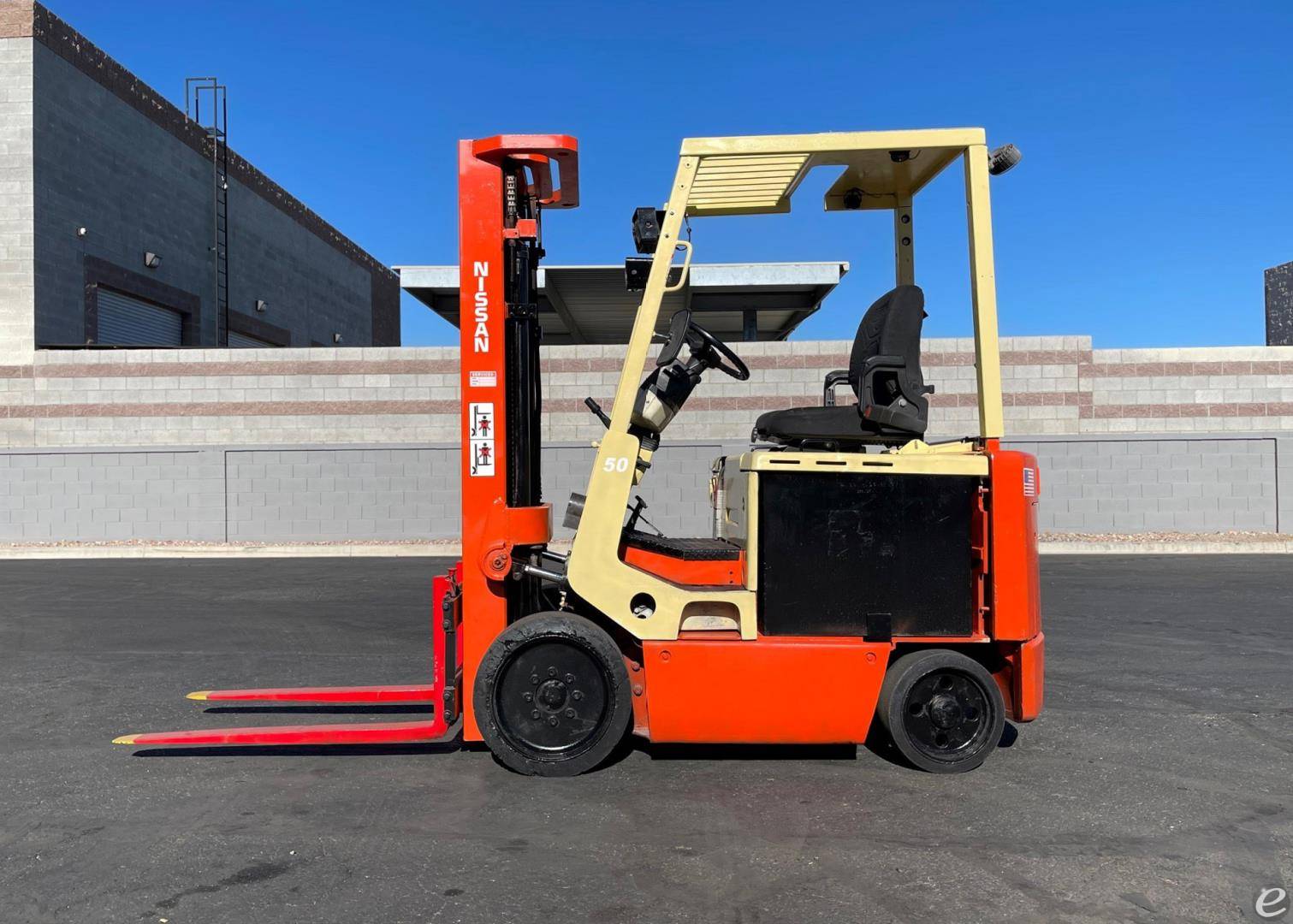 1994 Nissan                                             E5000 Electric Forklift - 123Forklift