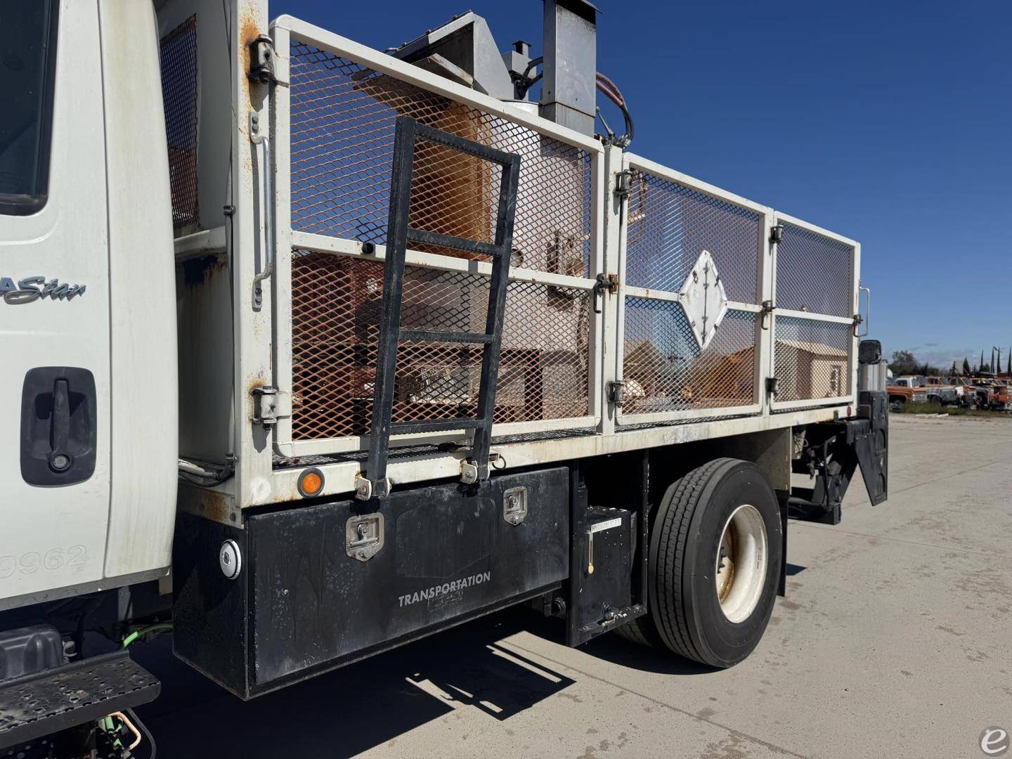 2009 International DURASTAR 4300